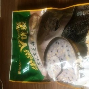 ＃雀巢优麦即食牛奶燕麦片（黑米黑芝麻口味）＃很棒的早餐饮品